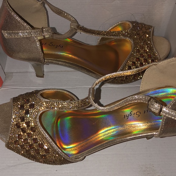 Heels - Picture 2 of 7